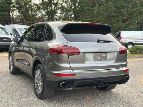 2017 Porsche Cayenne Base