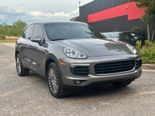 2017 Porsche Cayenne Base