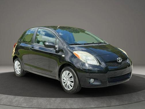 Black Sand Pearl 2010 Toyota Yaris Base