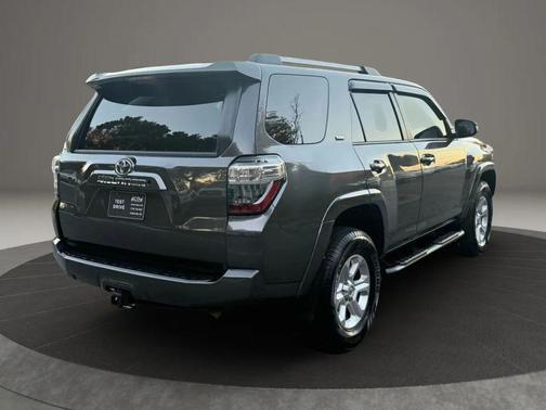 2019 Toyota 4Runner SR5 Sport Utility 4D