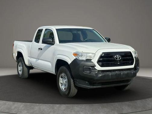 2017 Toyota Tacoma SR