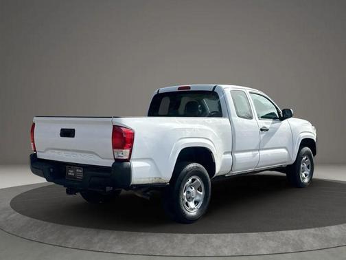 2017 Toyota Tacoma SR