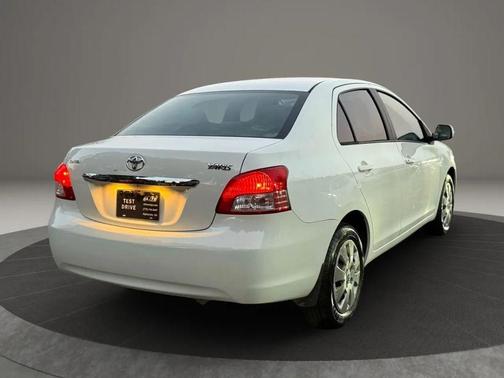 2011 Toyota Yaris Base