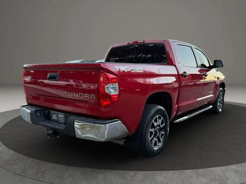 2017 Toyota Tundra SR5