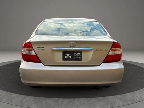 2004 Toyota Camry LE