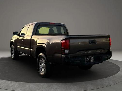 2018 Toyota Tacoma SR