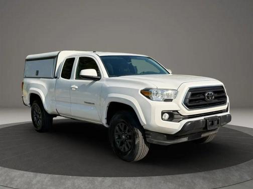 Super White 2020 Toyota Tacoma SR5