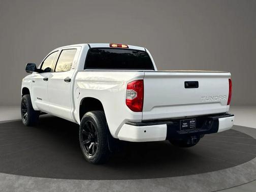 2016 Toyota Tundra SR5