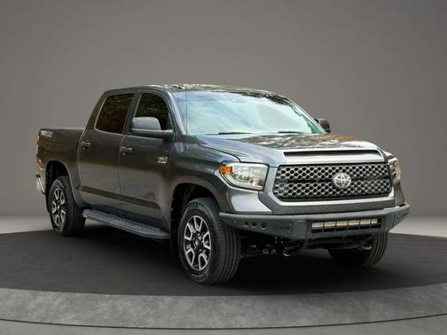2018 Toyota Tundra SR5
