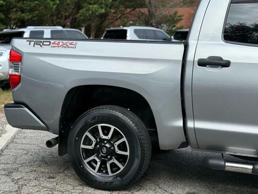 2018 Toyota Tundra SR5