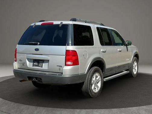 Silver Birch Clearcoat Metallic 2005 Ford Explorer XLT Sport