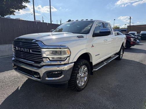 2022 RAM 2500 Laramie Crew Cab 4x4 8' Box