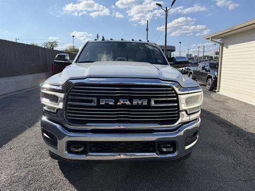 2022 RAM 2500 Laramie Crew Cab 4x4 8' Box