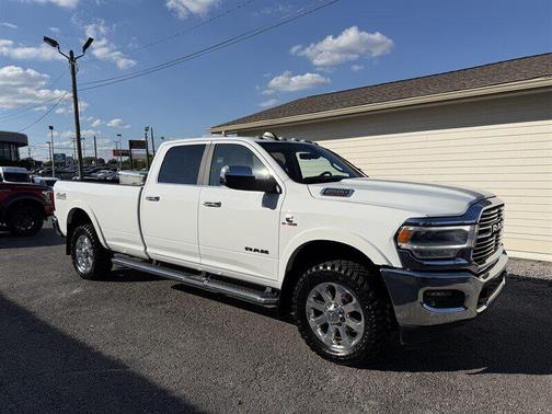 2022 RAM 2500 Laramie Crew Cab 4x4 8' Box