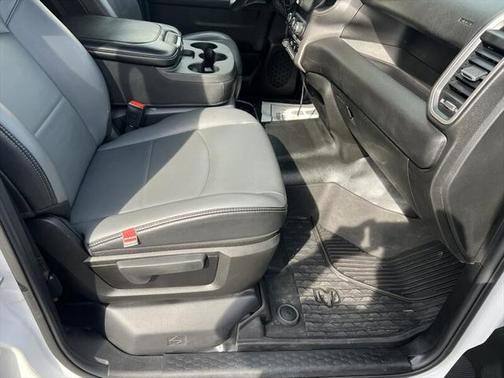 2021 RAM 2500 Tradesman Crew Cab 4x2 8' Box