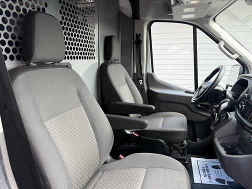 Oxford White 2021 Ford Transit-250 Base