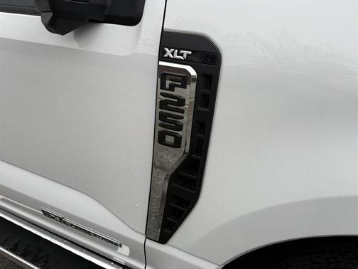 2023 Ford F-250 XLT