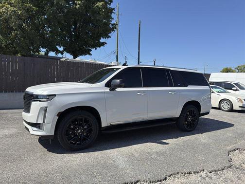 2023 Cadillac Escalade ESV Premium Luxury