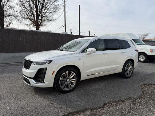 2022 Cadillac XT6 Premium Luxury FWD