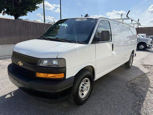 Summit White 2022 Chevrolet Express 3500 RWD 3500 Extended Wheelbase WT
