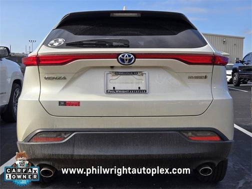 2022 Toyota Venza LE