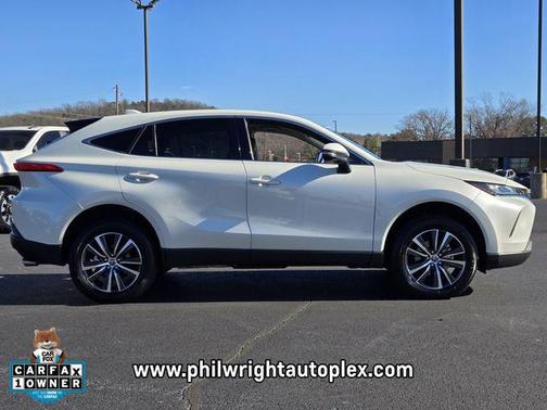 2022 Toyota Venza LE