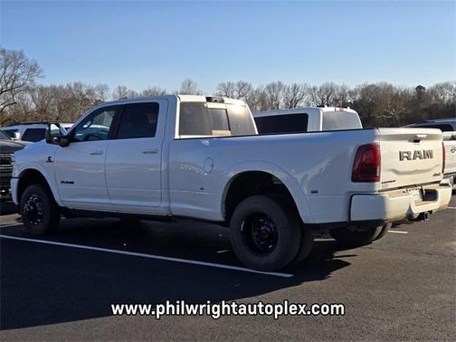 2026 RAM 3500 Limited Crew Cab 4x4 8' Box