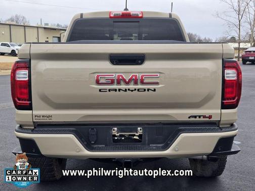 2024 GMC Canyon AT4