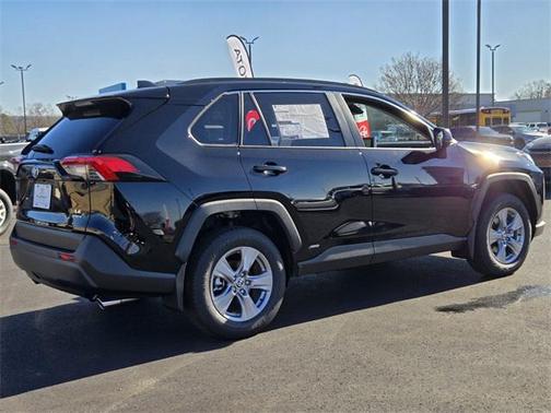 2025 Toyota RAV4 Hybrid LE