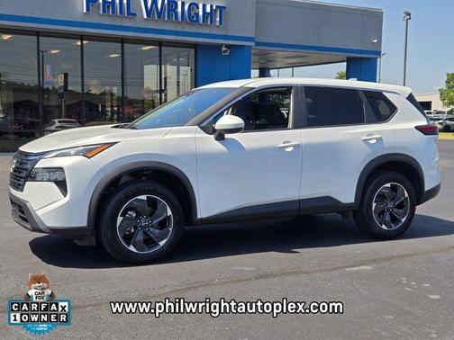 Everest White Pearl 2024 Nissan Rogue SV