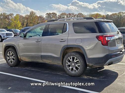2023 GMC Acadia FWD SLT