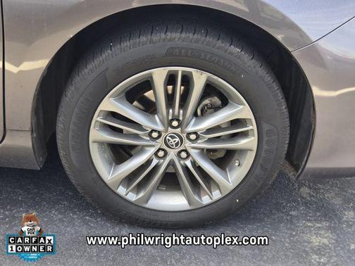 2015 Toyota Camry Hybrid SE