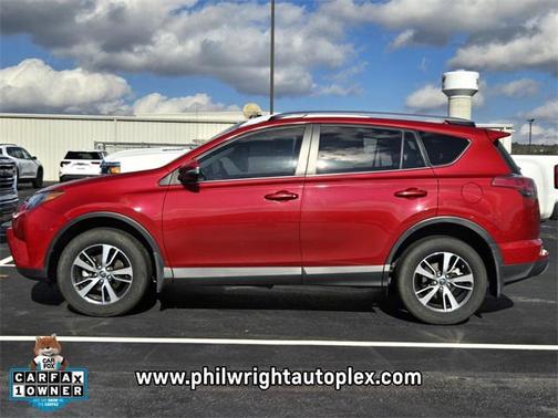 2017 Toyota RAV4 XLE