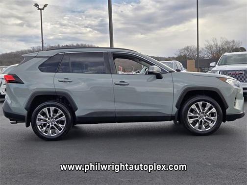 2019 Toyota RAV4 XLE Premium