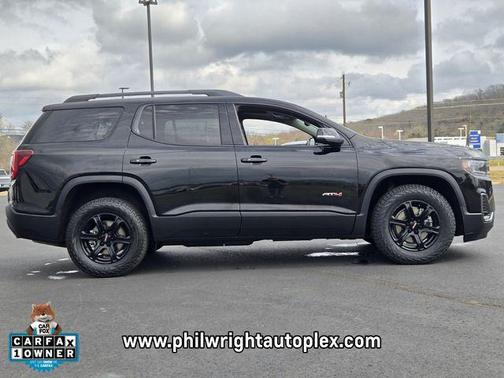 2023 GMC Acadia AWD AT4