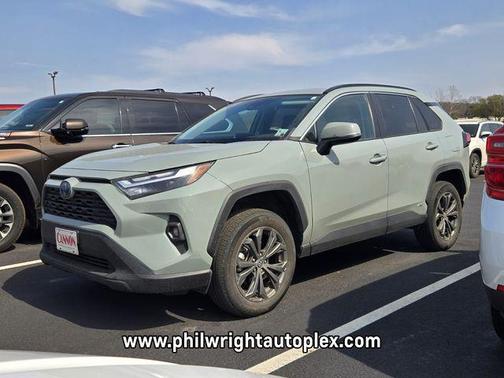 2023 Toyota RAV4 Hybrid XLE Premium