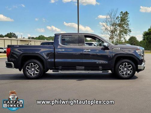 2022 GMC Sierra 1500 SLT