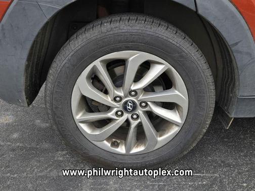 2017 Hyundai TUCSON SE