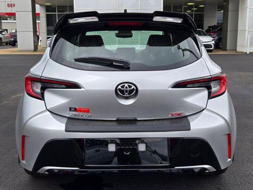 Classic Silver Metallic/Midnight Black Metallic 2026 Toyota Corolla XSE