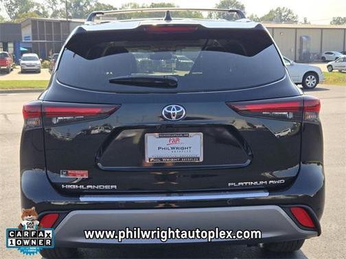 2025 Toyota Highlander Platinum