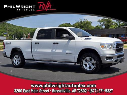 Bright White Clearcoat 2023 RAM 1500 Big Horn/Lone Star
