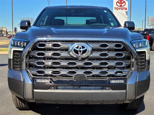 2025 Toyota Tundra Hybrid Platinum