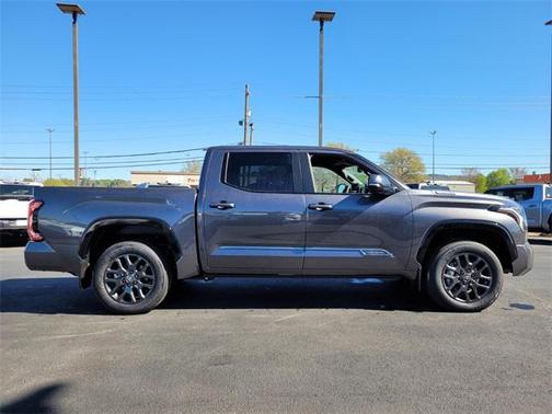 2025 Toyota Tundra Hybrid Platinum