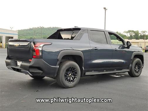 2025 Chevrolet Silverado EV LT