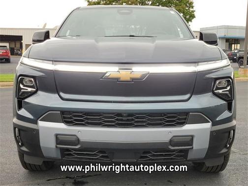 2025 Chevrolet Silverado EV LT