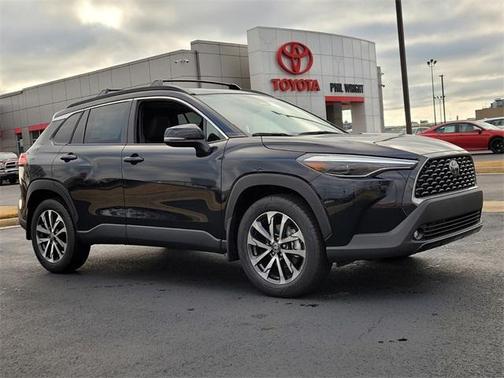 2025 Toyota Corolla Cross XLE