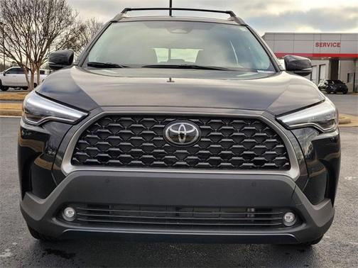 2025 Toyota Corolla Cross XLE