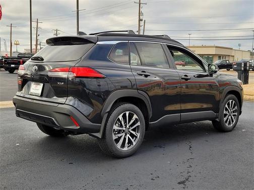 2025 Toyota Corolla Cross XLE