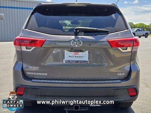 Magnetic Gray Metallic 2022 Toyota RAV4 LE