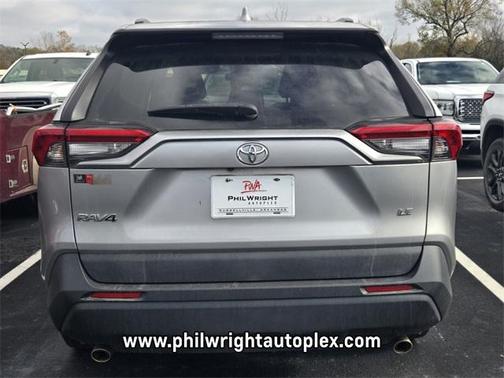 2019 Toyota RAV4 LE